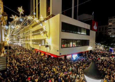 El PSOE celebra que Manuel Serrano haga ahora lo que intentó boicotear la Navidad pasada