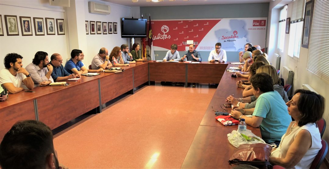 LA EJECUTIVA SOCIALISTA PONDRÁ TODO SU EMPEÑO PARA CONSEGUIR UNA CANDIDATURA DE UNIDAD PARA LAS ELECCIONES MUNICIPALES