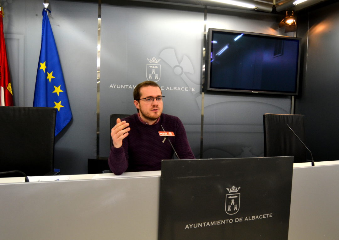 EL PSOE EXIGE AL ALCALDE QUE AL MENOS SE ABRA UNA BIBLIOTECA MUNICIPAL LOS FINES DE SEMANA