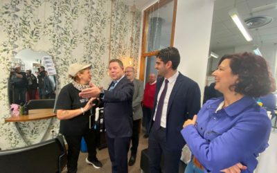 Page visita el Centro de Mayores de Fátima