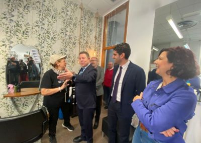 Page visita el Centro de Mayores de Fátima