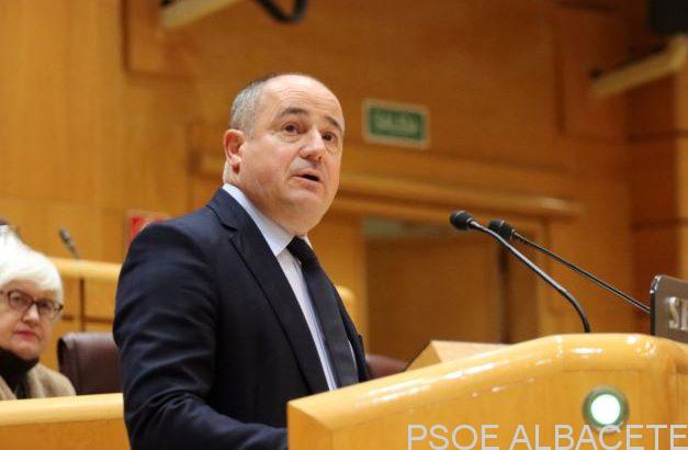 El portavoz socialista en la Comisión de Políticas Integrales de la Discapacidad, Emilio Sáez, ha asegurado que “asistimos a un día histórico” por el acuerdo alcanzado sobre la Proposición de Reforma Constitucional del artículo 49 de la Carta Magna”. Una iniciativa que este martes ha sido tomada en consideración por la mayoría absoluta de la Cámara Baja.