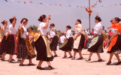 Moción en apoyo al folklore local.