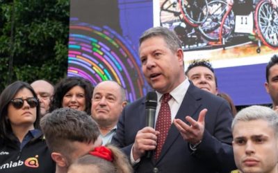 El Presidente de Castilla-La Mancha, Emiliano García Page se ha desplazado hasta la capital para felicitar al BSR AMIAB Albacete por la conquista de su tercera Copa de Europa