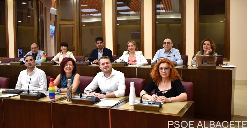El Grupo Socialista consigue el apoyo unánime del Pleno para solucionar la carencia de aseos públicos en nuestra ciudad