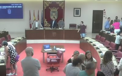 La actitud y dudosas decisiones de Manuel Serrano obedecen a un ardid político diseñado en connivencia con tres tránsfugas de Vox