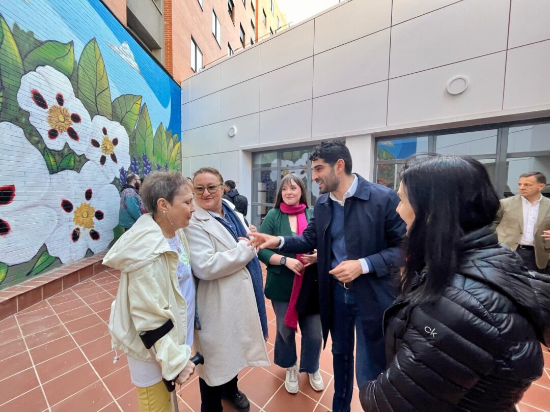 Inauguración de los murales del centro de Autonomía Ágora