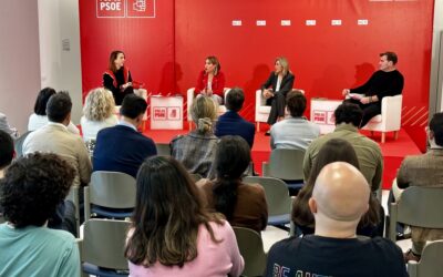 La senadora participó en una jornada sobre agricultura organizada por el Partido Socialista de Euskadi en Oion (Álava)