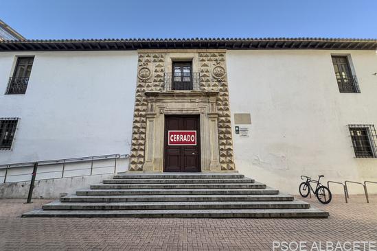 Juventudes Socialistas de Albacete denuncian la “gestión de espanto” del alcalde Manuel Serrano y reclaman soluciones reales a los problemas de la ciudad.
