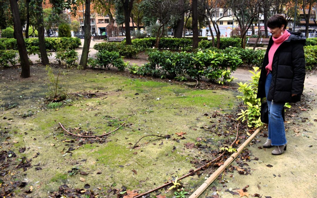 El Grupo Municipal Socialista afirma que “el desastre    en las zonas verdes costará este año 850.000 euros más a los vecinos gracias a un alcalde ineficaz y derrochador”