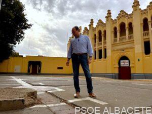 El Grupo Socialista denuncia que “Serrano olvida una Feria más el cuidado de la Plaza de Toros y sus aledaños”